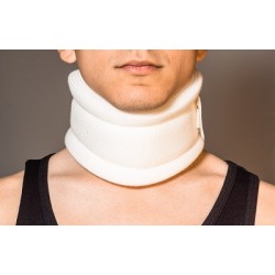 Cuello ortopédico blando con costura